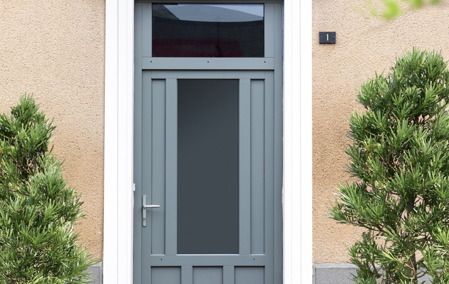 Notre gamme de porte d'entr&eacute;e en BOIS CLASSIQUE et CREATIVE CONTEMPORAINE &agrave; GRANDCHAMPS DES FONTAINES